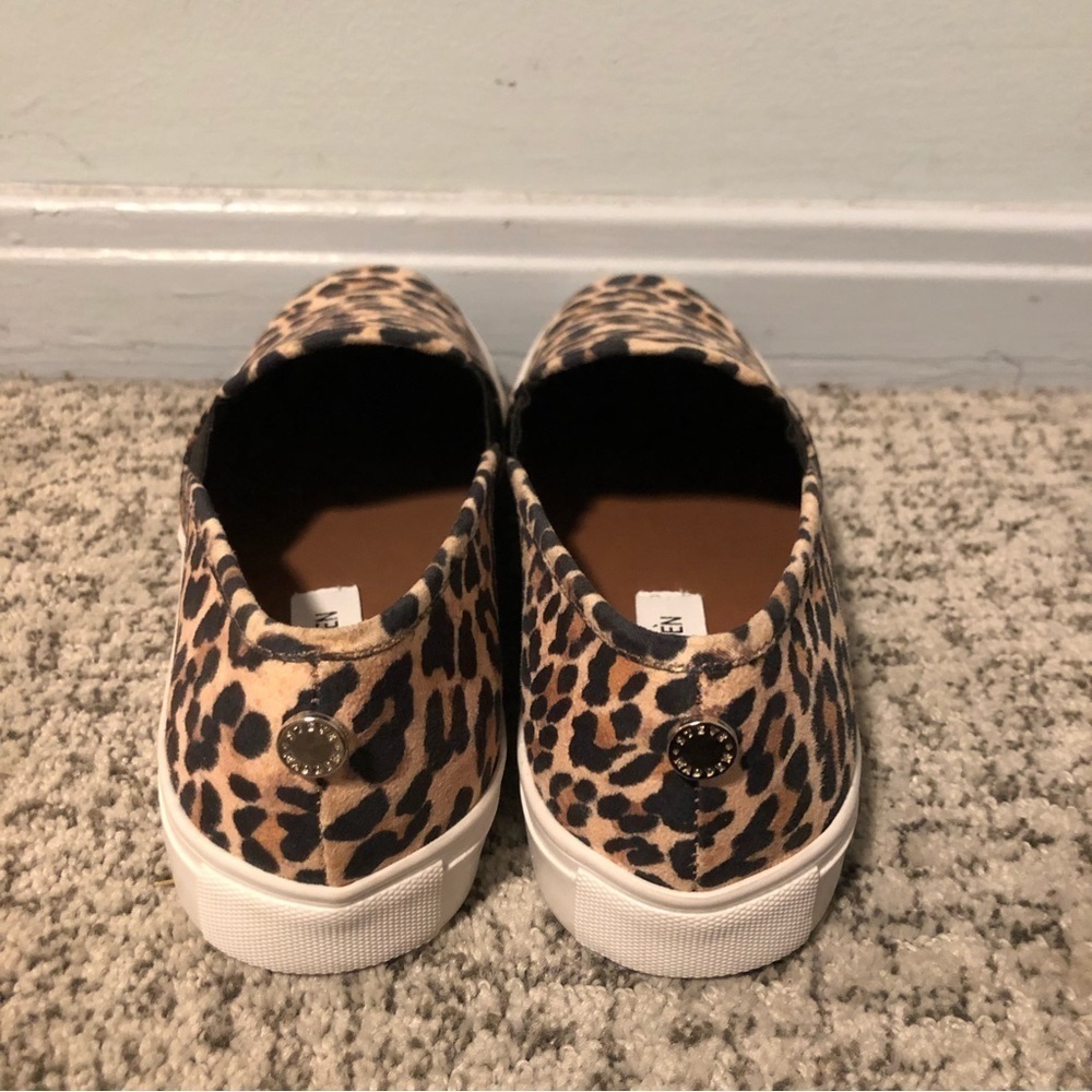 Steve Madden Safary Leopard Print Slides Size 8 - image 5